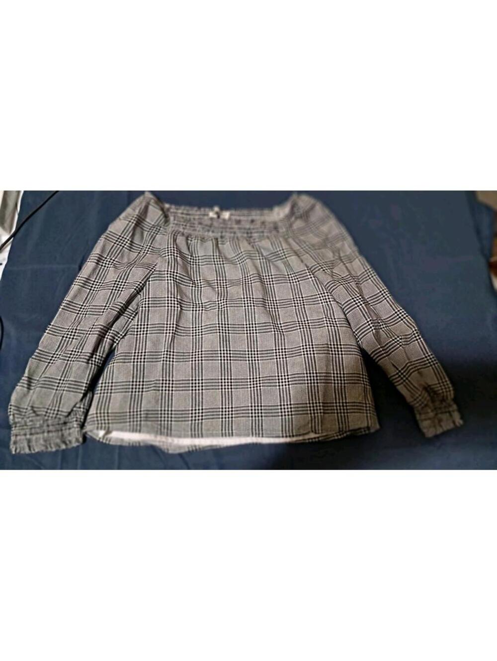 Abrecombie Girls Size 11/12 Black And White Long Sleeve‎ Libed Blousi
